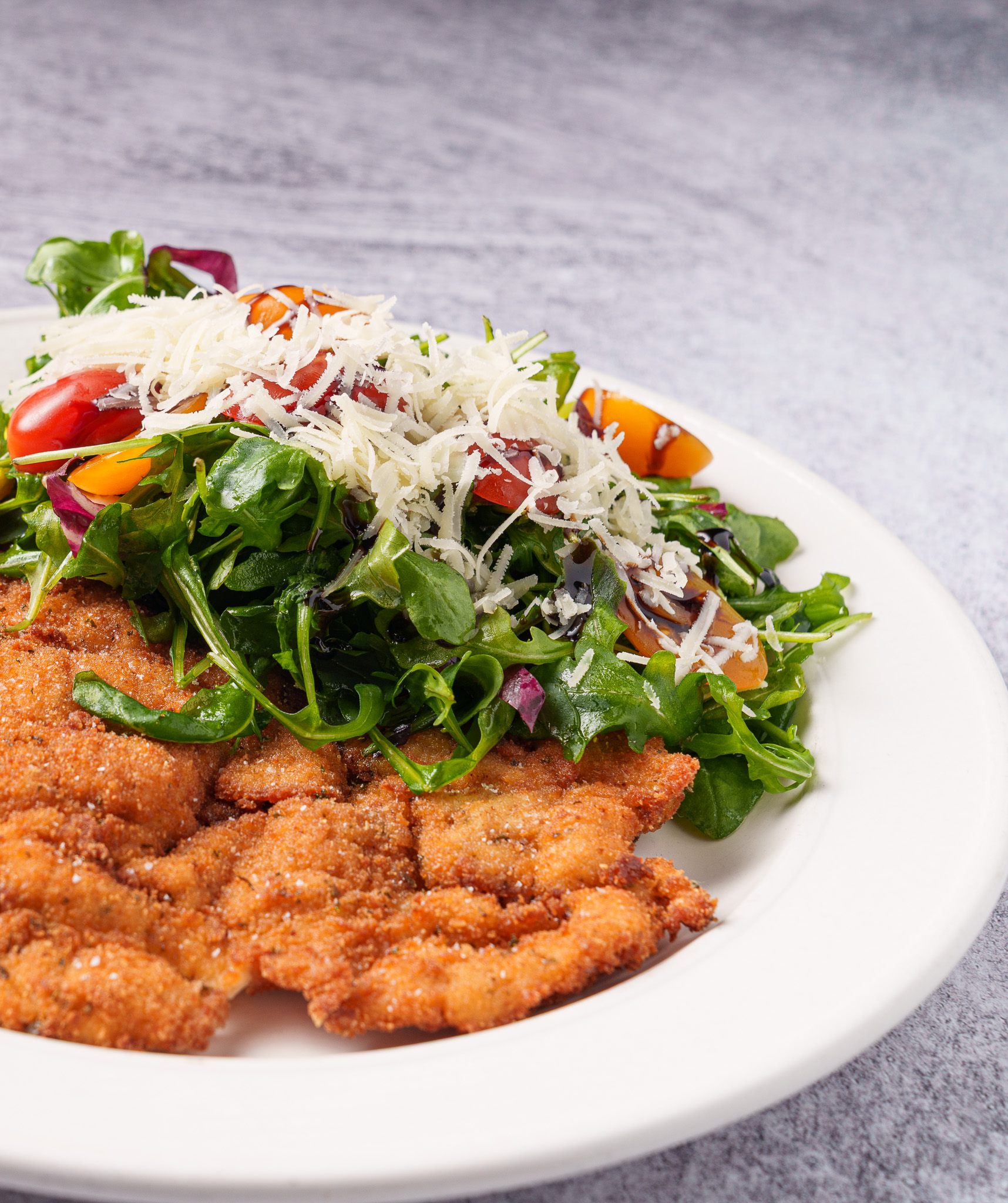 Breaded Chicken with Arugula